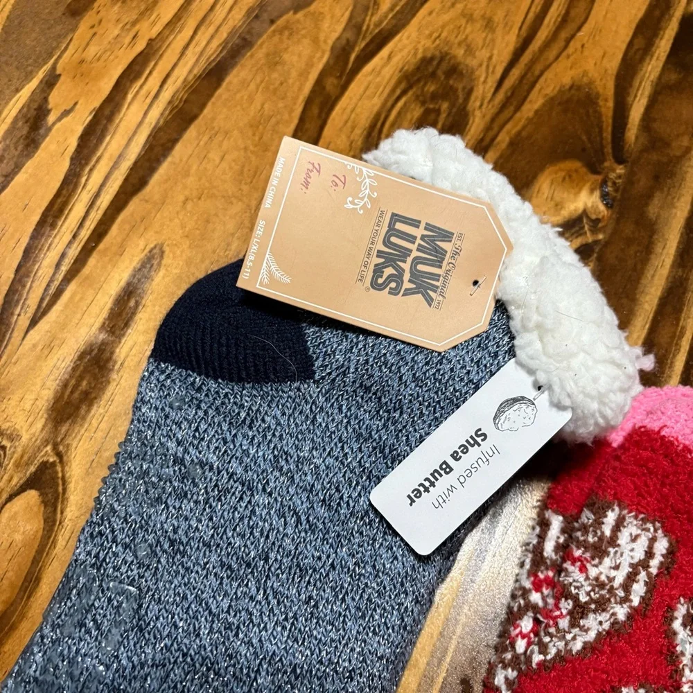 Fuzzy socks nwt muk Luks old navy & no boundaries